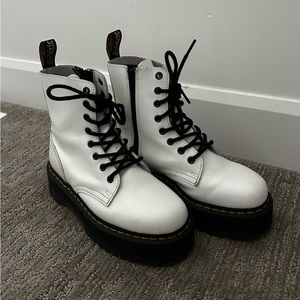 Platform Dr Martens Jadon Boots White